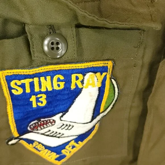 Vtg US Military Shirt Men's Med Sting Ray 13 3rd AVN DET Patch Zip Front 70s